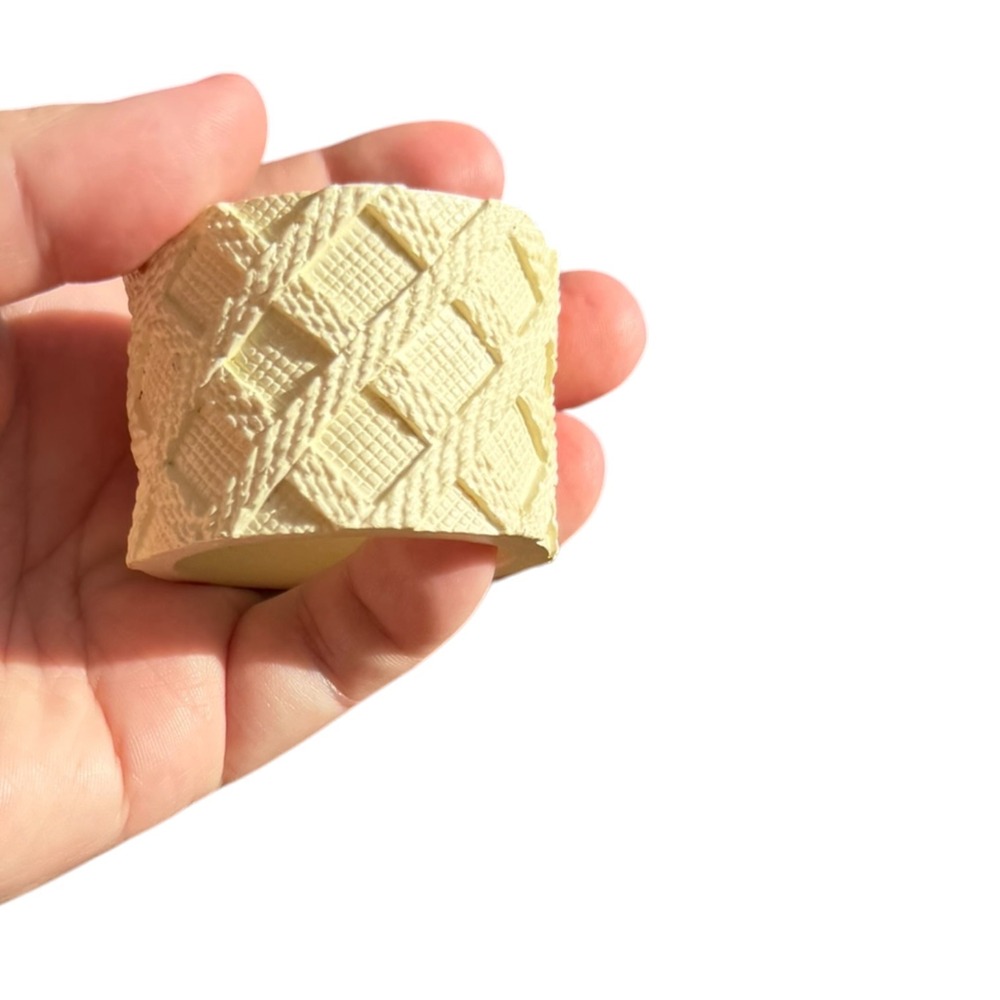 Set of 4 Cream Lattice Cable Knit Textured Napkin Rings Table Decor - Picture 10 of 12